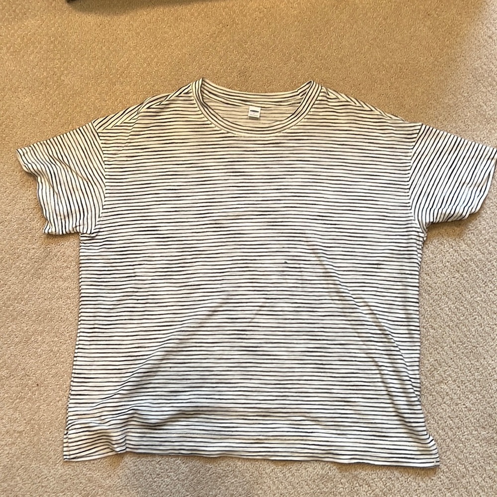 Old Navy women boxy t shirt